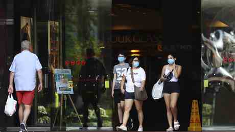 Asiatischer Stadtstaat hebt Maskenregel fuer Innenraeume auf — World