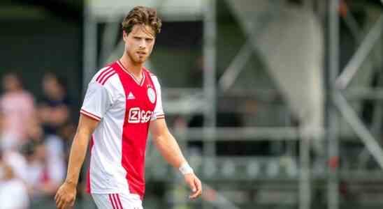 Aufstiegskandidat Willem II faellt in KKD bizarrer Handball von Pierie