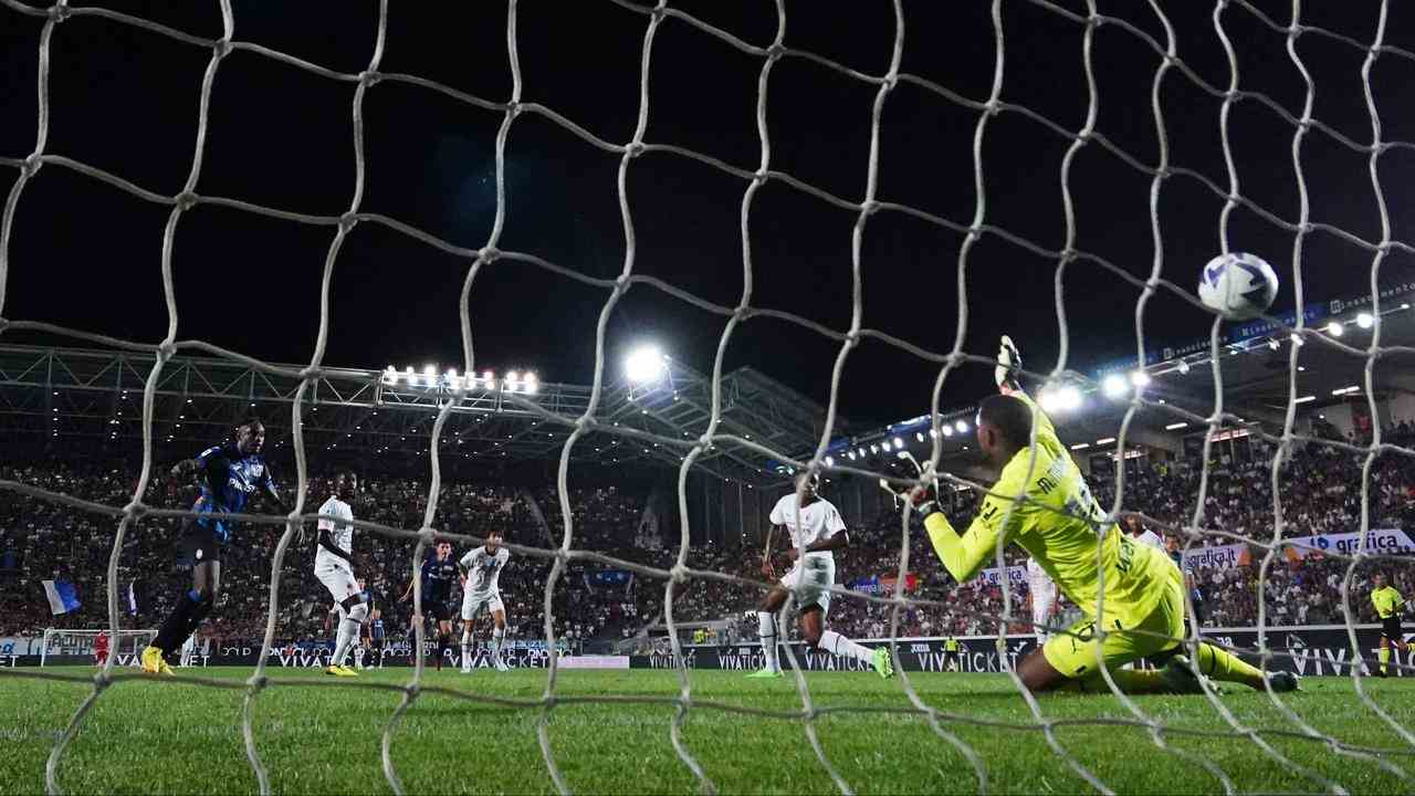 Ruslan Malinowski brachte Atalanta gegen den AC Mailand in Führung.