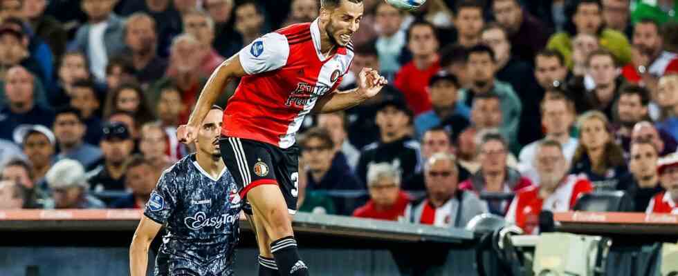 Feyenoord schlaegt Emmen dank der ersten Tore von vier Neulingen