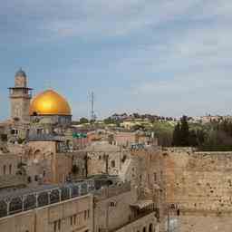 Mindestens acht Verletzte bei Schiessereien nahe Jerusalems Klagemauer JETZT