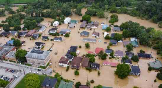 Neue Regenstuerme verwuesten das ueberflutete Kentucky die Zahl der Todesopfer