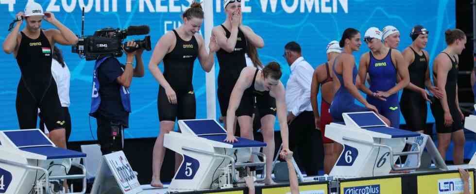 Niederlaendisches Staffelteam erobert Gold auf 4 x 200 Metern frei