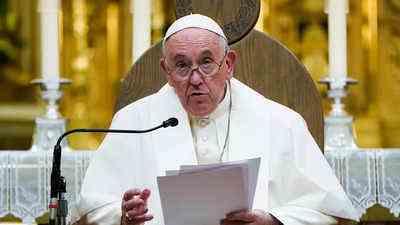 Papst laedt angeklagten Kardinal zu Treffen im Vatikan ein