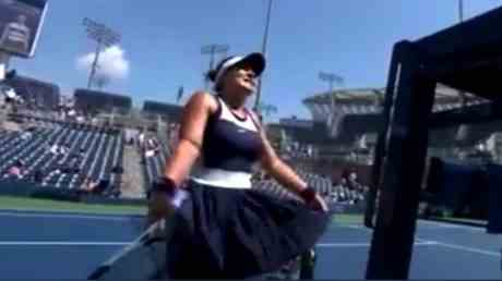 Tennisstar sprengt Nike Outfit waehrend US Open Kernschmelze VIDEO – Sport