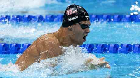 Unvaxxed US Schwimmer wurde Monate nach Djokovic Streit in Australien begruesst –
