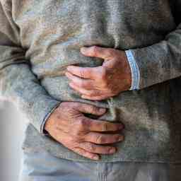 Bauchschmerzen koennen auf Polypen hinweisen „Gehen Sie zu Ihrem Arzt