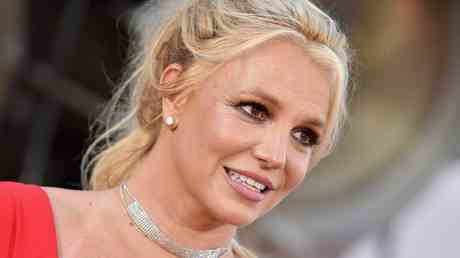 Britney Spears spricht sich zum Aufhoeren aus — Unterhaltung