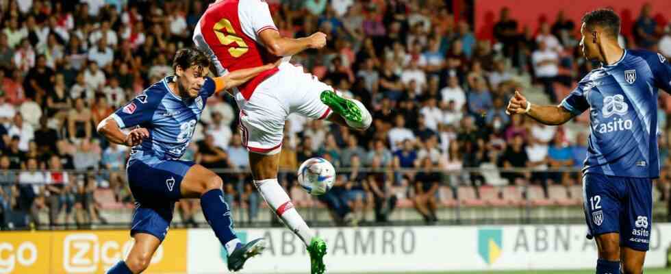 Der junge Ajax beschert Heracles Almelo eine schmerzhafte Niederlage auch