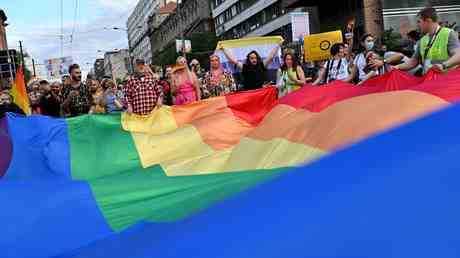 Der serbische Fuehrer erklaert warum die LGBTQ Veranstaltung abgesagt werden muss