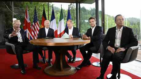G7 strebt eine Preisobergrenze fuer russisches Oel an – Reuters