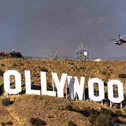 Ikonische Hollywood Buchstaben erhalten umfassende Ueberarbeitung Medien und Kultur