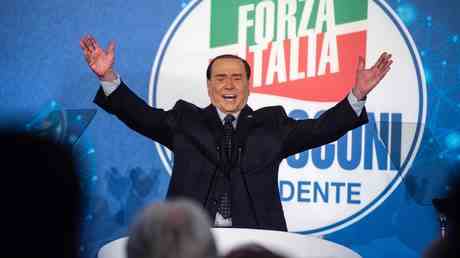 Italiens Berlusconi umwirbt TikTok mit Witzen ueber sich — World
