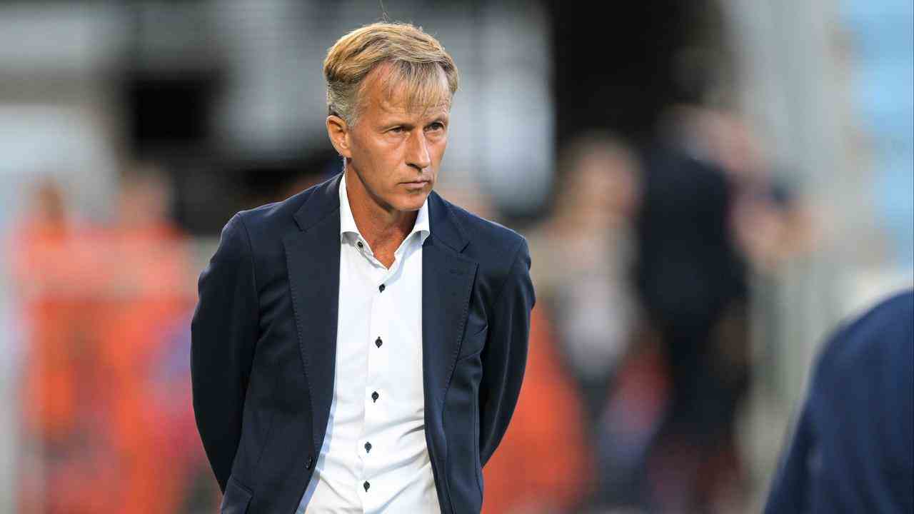 Andries Jonker steht als neuer Bundestrainer der Orange Women sofort unter Druck.