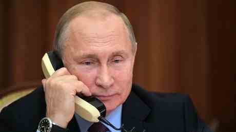 Putin und Scholz telefonieren — World