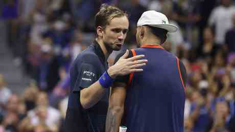 Russischer Tennischef erklaert Medvedevs Ausstieg bei den US Open —