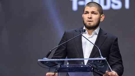 UFC Rivale behauptet er koenne Khabib aus dem Ruhestand locken VIDEO