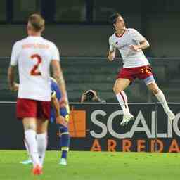 AS Roma klettert nach schwierigem Sieg ueber ten Hellas Verona