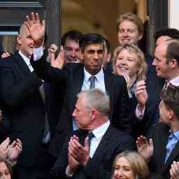 Der Multimillionaer Rishi Sunak ist nun der erste britische Premierminister