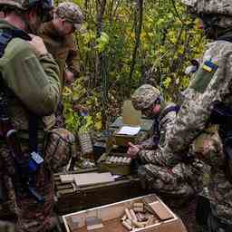 Die Niederlande werden naechstes Jahr weiterhin ukrainisches Militaer in England