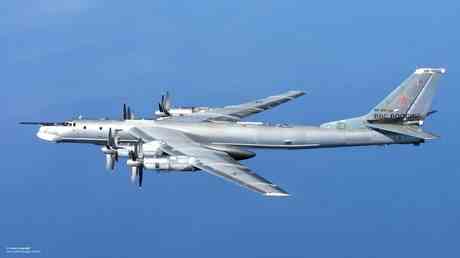 Die USA behaupten sie haetten russische Bomber vor Alaska „abgefangen
