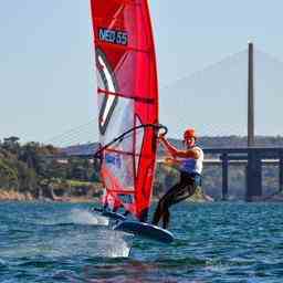 Die Windfoiler Van Opzeeland und Tak verpassen Gold beim World