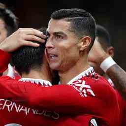 Ronaldo hilft United zum Sieg zurueckzukehren und in der Europa