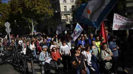 Steigende Inflation loest nationalen Streik in Frankreich aus — World