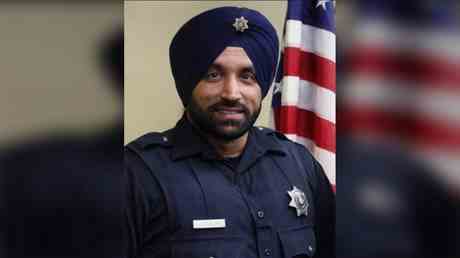 US Mann wegen Mordes an „bahnbrechendem Sikh Offizier zum Tode verurteilt —