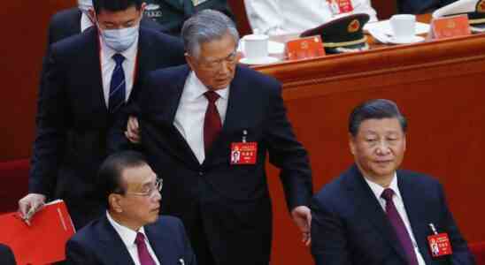 Wiedergewaehlter Xi beginnt historische dritte Amtszeit als Praesident von China