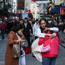 22 Verdaechtige in belebter Einkaufsstrasse in Istanbul festgenommen Im
