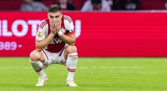 Auch Ajax enttaeuscht gegen Tiefflieger Vitesse und verfehlt die Wiedererlangung