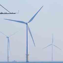 Der Wind ist zu stark Die vierte Arnheimer Windkraftanlage entlang