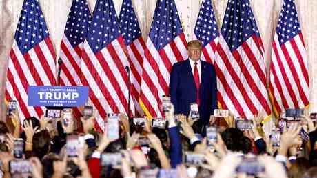 Donald Trump bleibt trotz der Ergebnisse der Zwischenwahlen in den