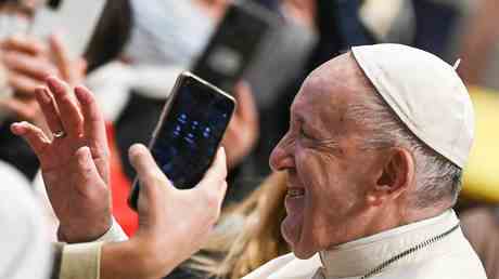 Ex Top Kardinal hat den Anruf von Papst Franziskus aufgezeichnet – Medien
