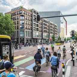 Fahrradtunnel zwischen Utrechter Stadtteilen koennen frueher geoeffnet werden aber das