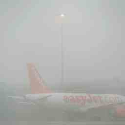 Fluege wegen dichtem Nebel annulliert oder verspaetet Rotterdam