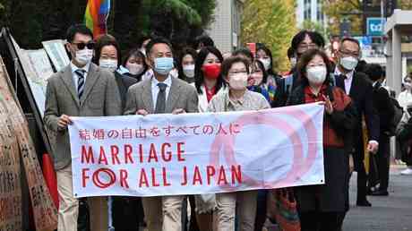Gericht in Tokio entscheidet ueber gleichgeschlechtliche Ehe — World