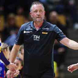 Handball Bundestrainer Johansson kann wegen eines Passproblems noch nicht zur EM