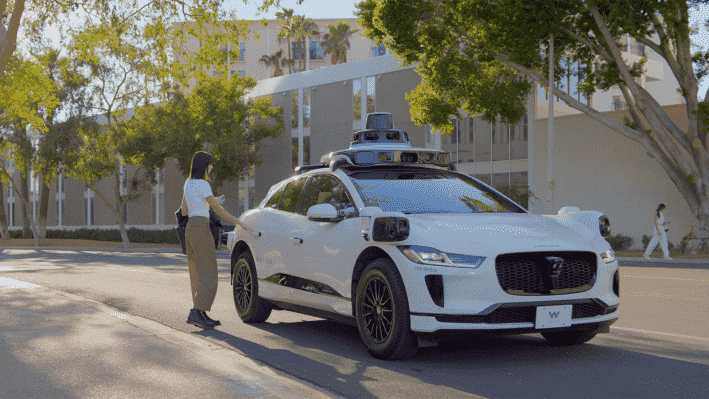 Jetzt kann jeder ein Waymo Robotaxi in der Innenstadt von