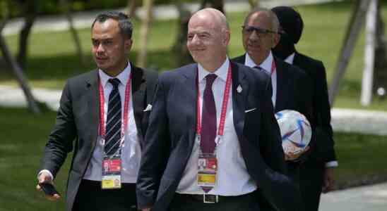 KNVB unterstuetzt Infantinos Wiederwahl als FIFA Praesident unter bestimmten Bedingungen