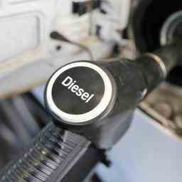 Liter Diesel mehr als 30 Cent guenstiger als im November