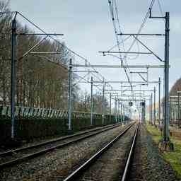 Prorail entdeckt „Unregelmaessigkeit im Gleis zwischen Meppel und Zwolle