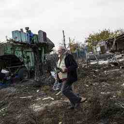 Russische Truppen zwingen die Bewohner der ukrainischen Stadt Cherson zu