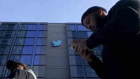 Twitter bringt „offizielles Haekchen zurueck — World