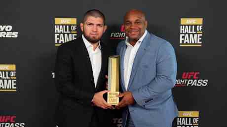 UFC Legende spaltet Fans mit Behauptung von Khabib GOAT — Sport