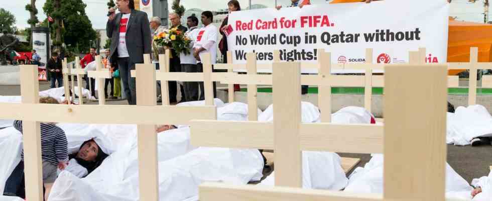 Wird die FIFA nach Katar ein weiteres umstrittenes WM Gastgeberland waehlen