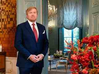 Koning in kersttoespraak: 'Laten we elkaar ook in heftige tijden blijven vasthouden'