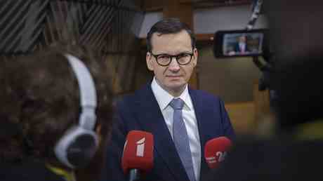 Der polnische Premierminister fordert die Ausgabe von EU Pandemiegeldern fuer das