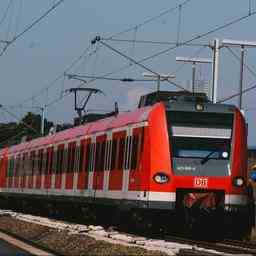 Deutsche Reaktionen auf Zugzwischenfall mit 120 Schuelern aus Enschede
